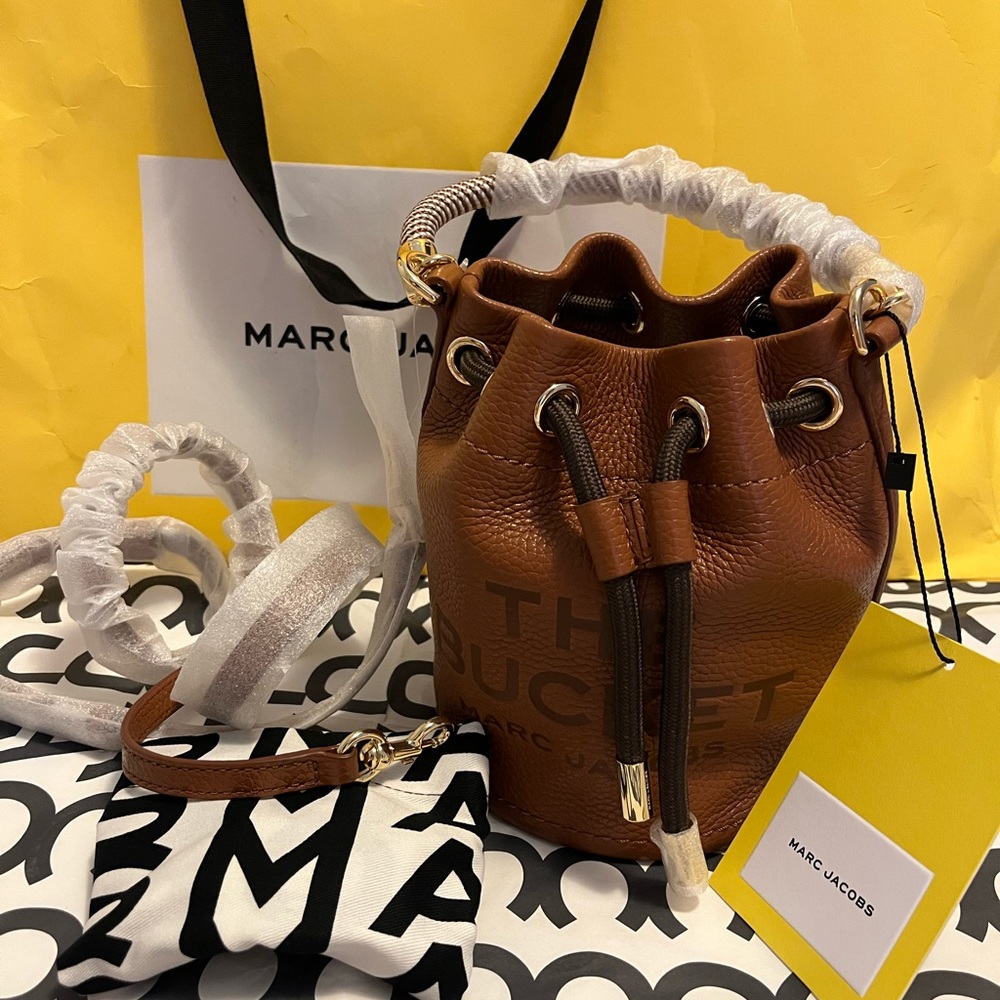 COPY - Marc jacobs,leather bucket , small,Aragan oil ,new with tags, authentic